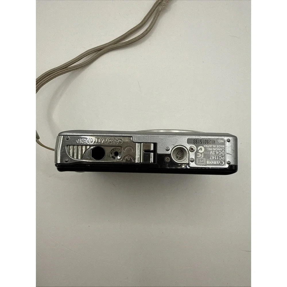 Canon PowerShot SD630 Digital ELPH Camera 6MP Untested For Parts Repair